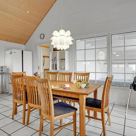 Сasa de vacaciones Gorgeous In Harboore With Indoor Swimming Pool