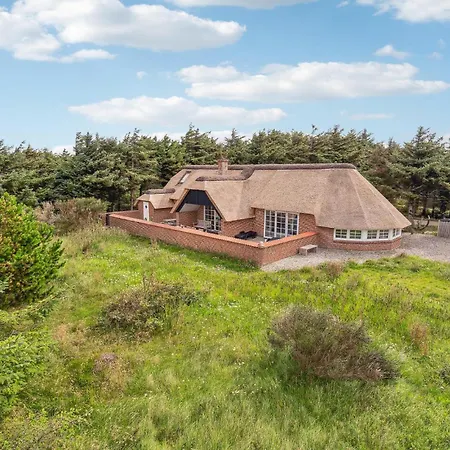 Сasa de vacaciones Gorgeous In Harboore With Indoor Swimming Pool *